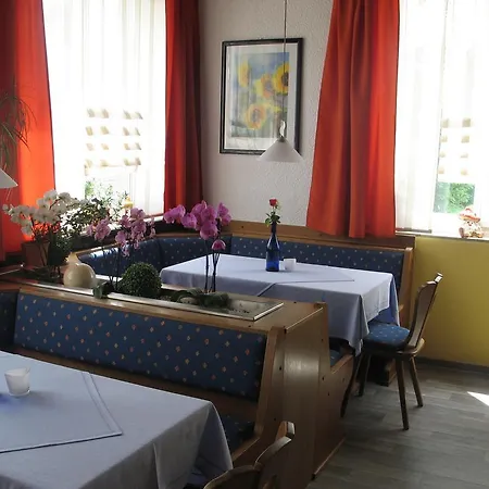 Gasthof-pension Leupold Hotel *